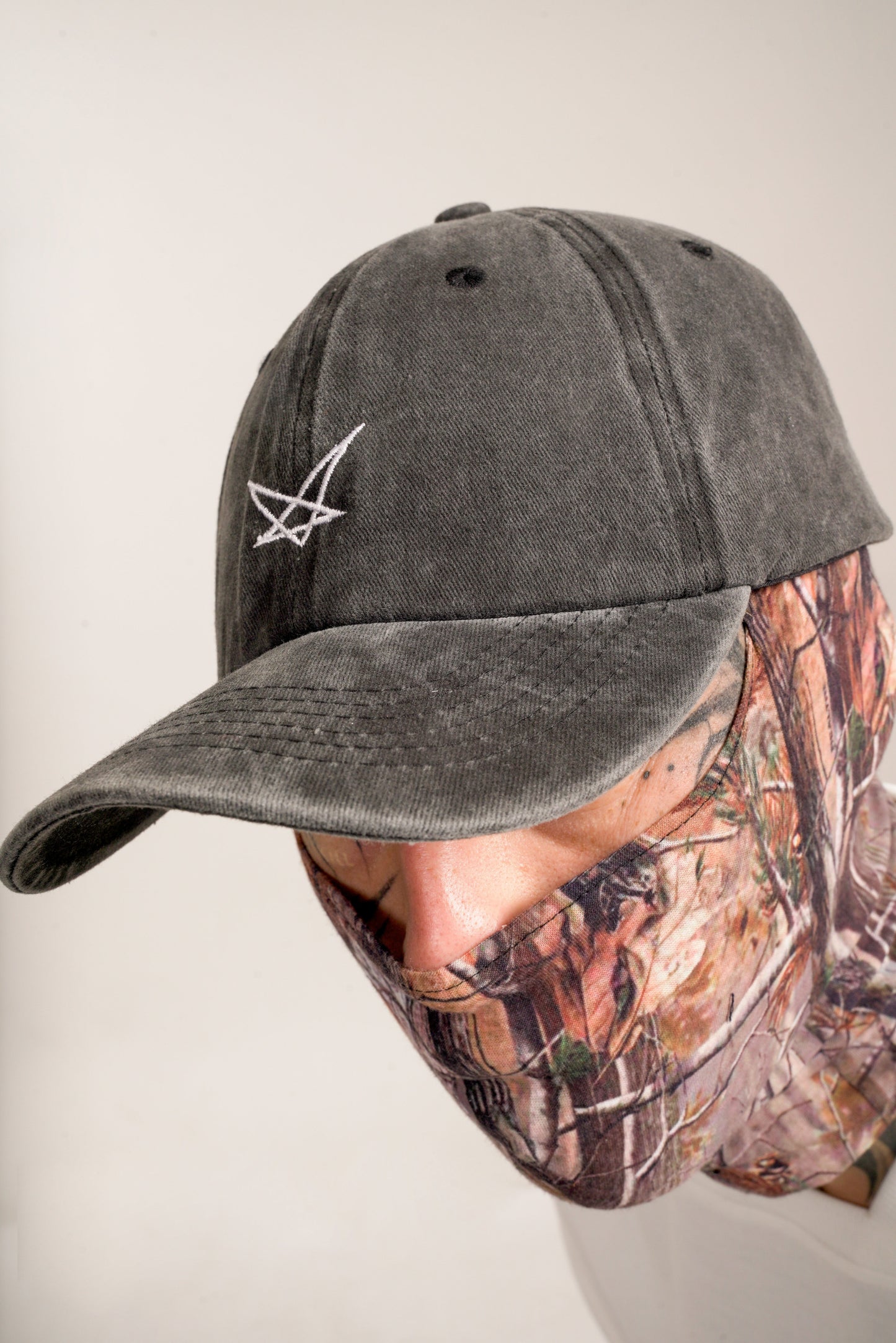 HOLLY CAP